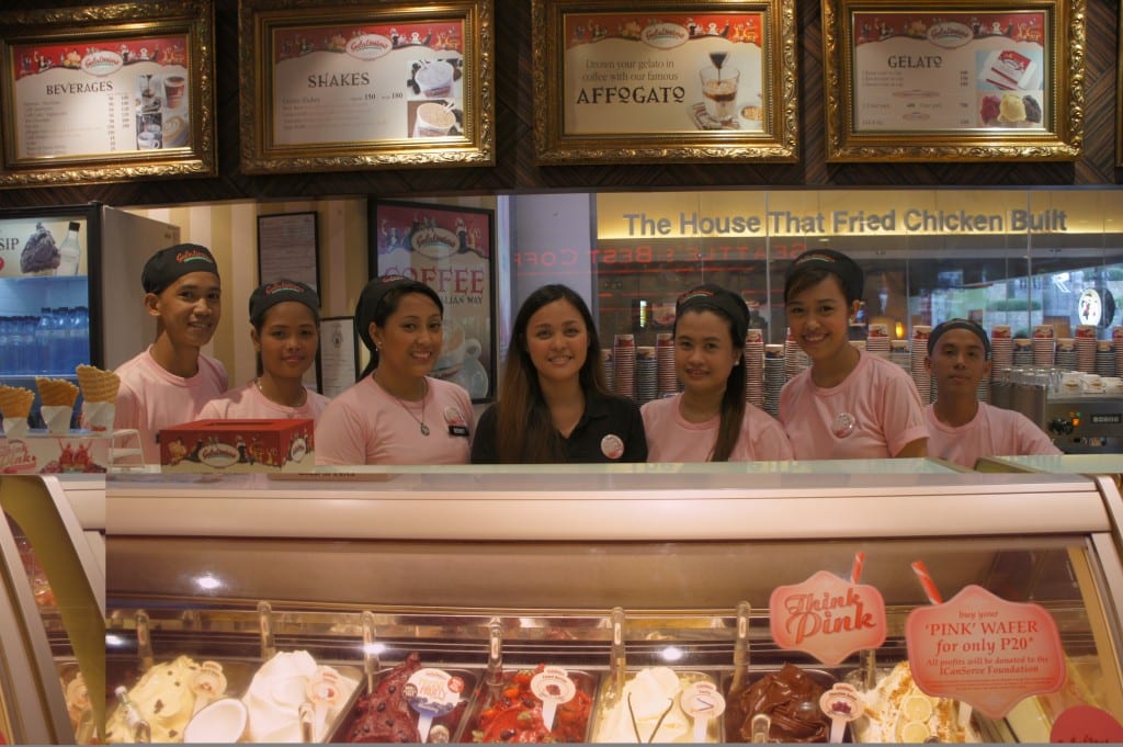 Gelatissimos-Philippine-Marketing-Officer-Nerissa-Grace-Yap-with-the-sales-staff-1024x681.jpg