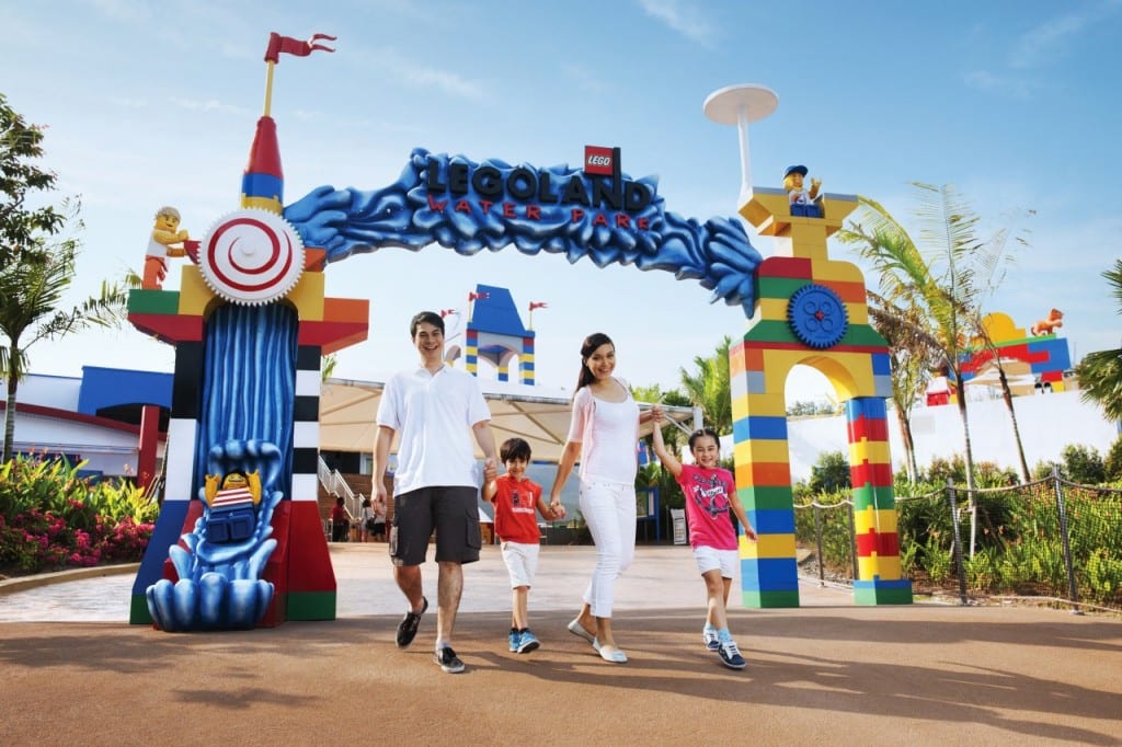 LEGOLAND-Malaysia-Waterpark-Entrance-1024x682.jpg