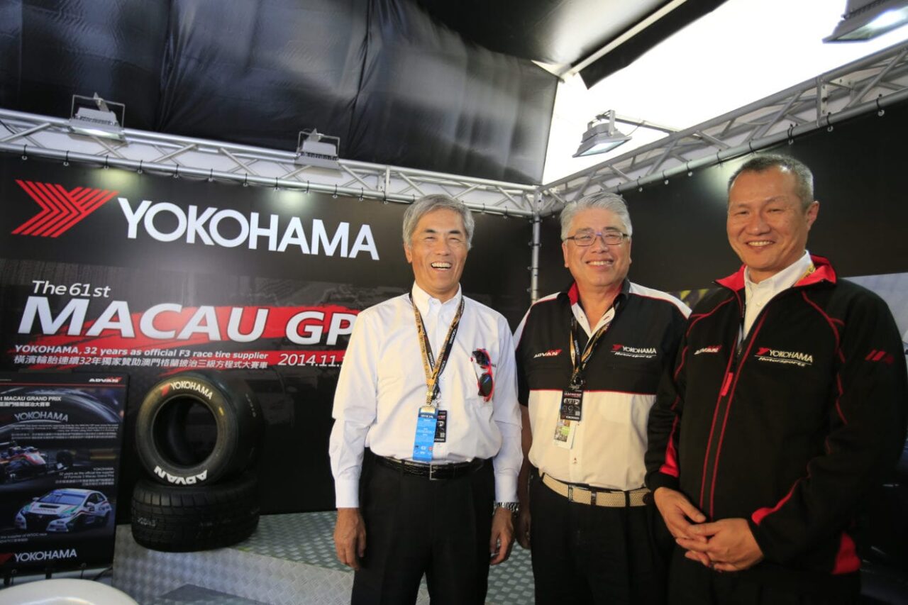 Hikomitsu Noji left Senior representative of YOKOHAMA Rubber Company middle Osamu Mikami right
