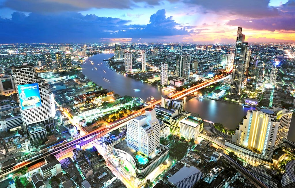 silom-bangkok-1024x652.jpg