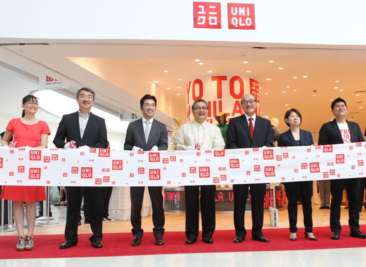 UNIQLO STORES OPENING 00 rhoy cobilla