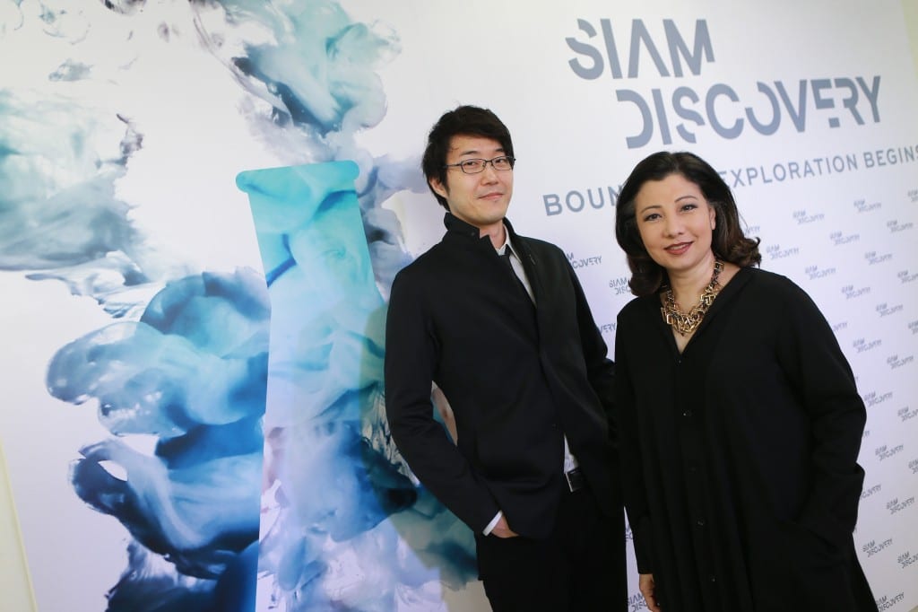 Mr. Oki Sato, Chief Designer and Founder of nendo and Mrs. Chadatip Chutrakul, Chief Executive Officer of Siam Piwat-1