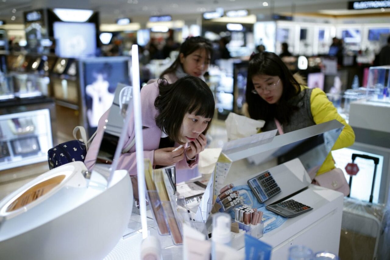 37915394 30 03 2016 SOUTHKOREA DUTYFREE