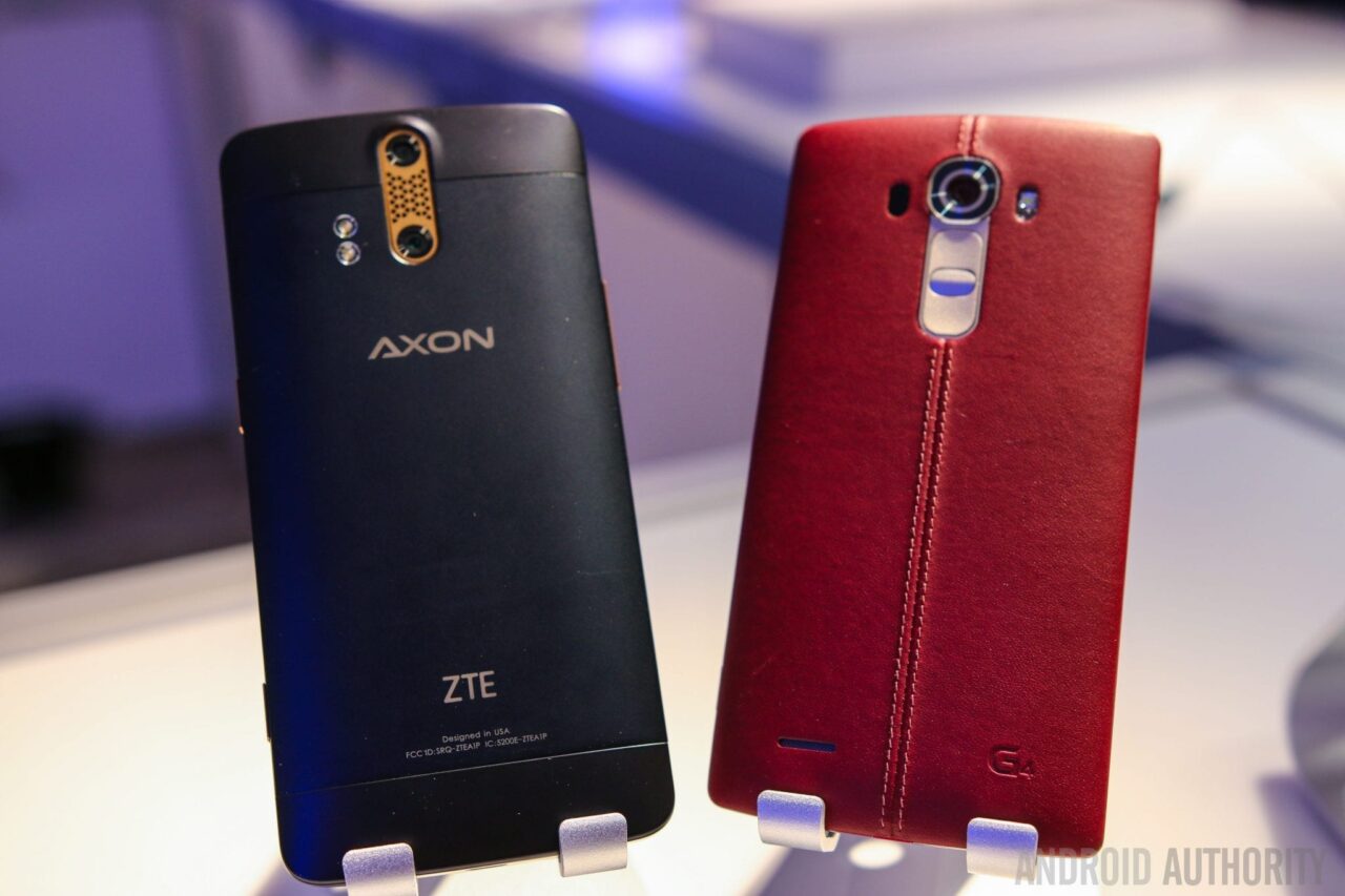 ZTE AXON Phone vs LG G4 Quick Look 5
