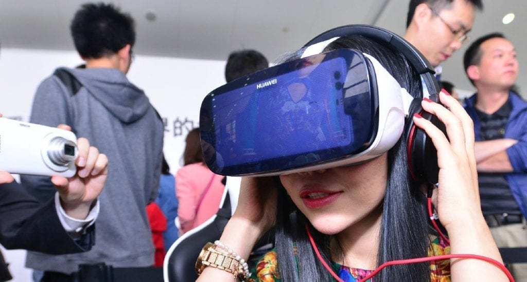 huawei-vr-user-1024x549.jpg