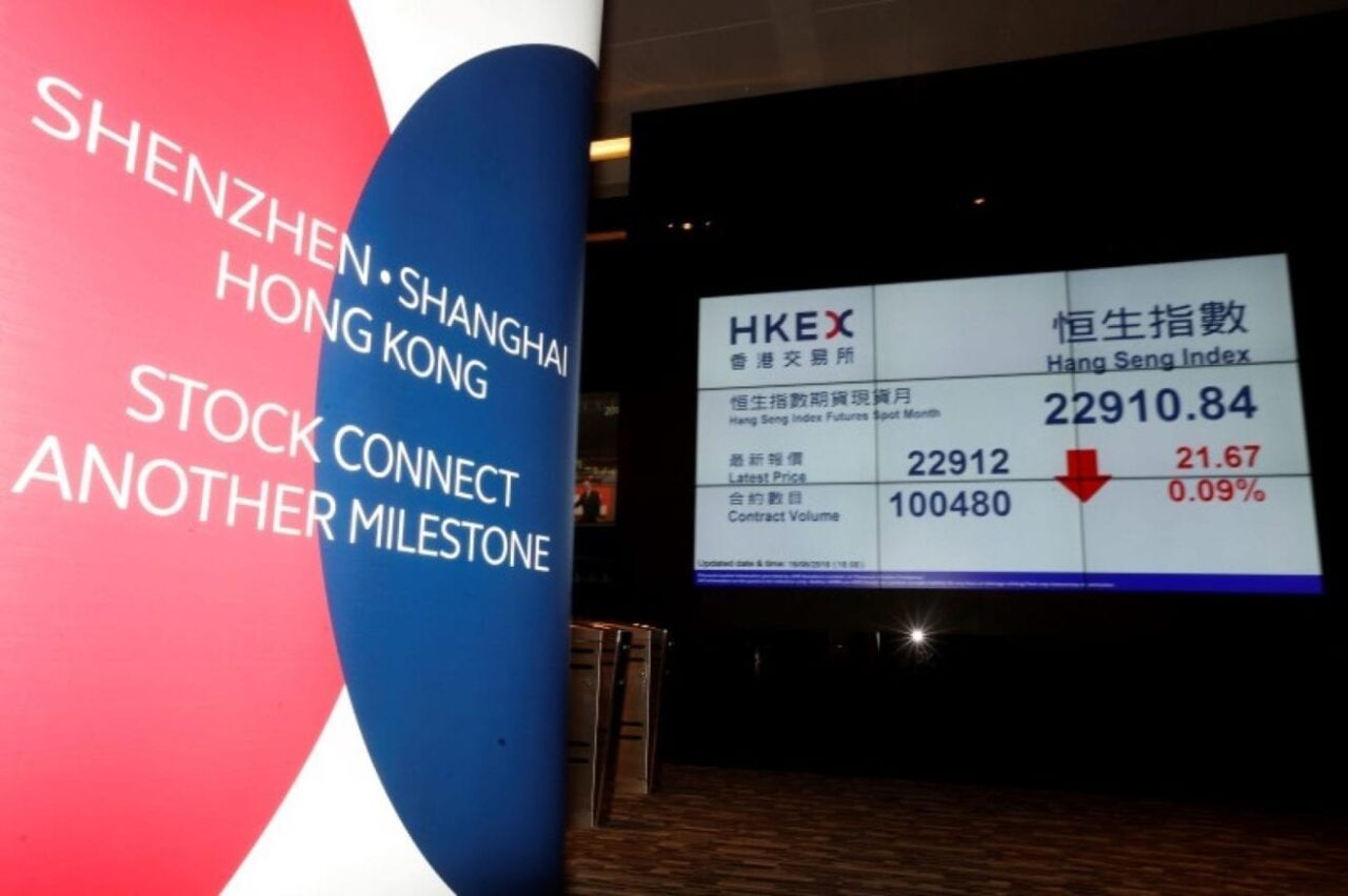 2016 08 17T073408Z 1 LYNXNPEC7G0I1 RTROPTP 3 CHINA HONGKONGSHENZHEN STOCKCONNECT