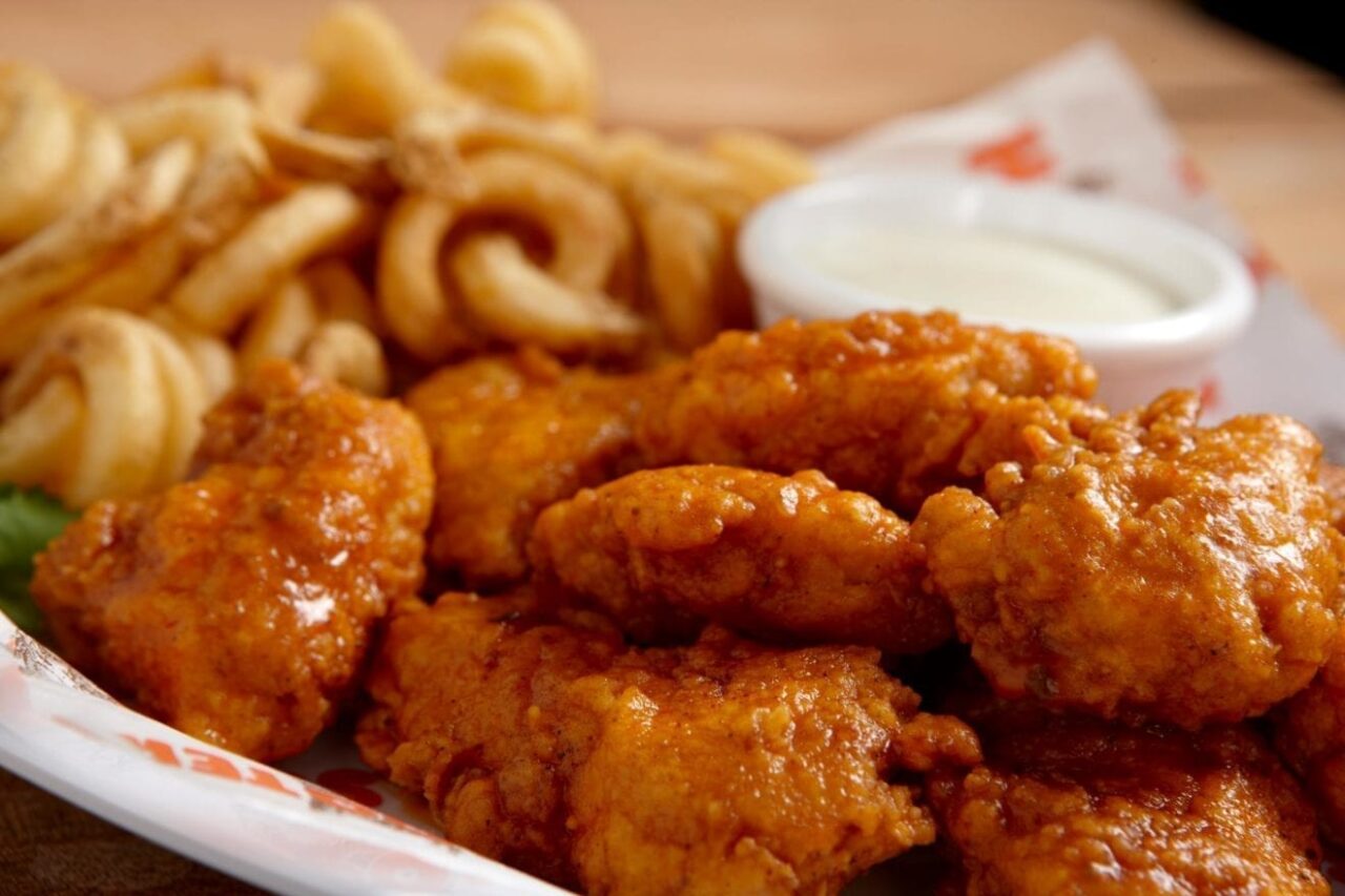 hooters wings