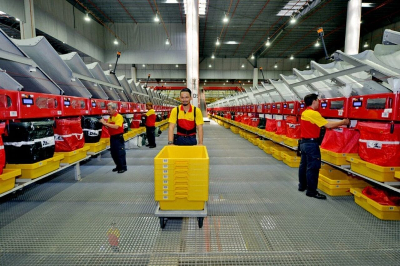 DHL Japan