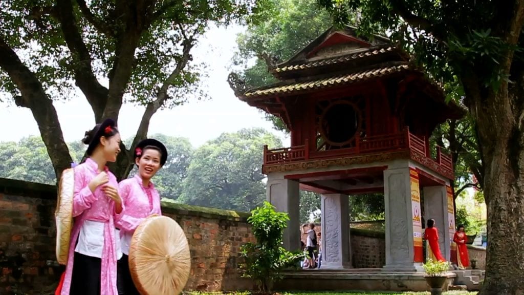 Tourism-Vietnam-1024x576.jpg