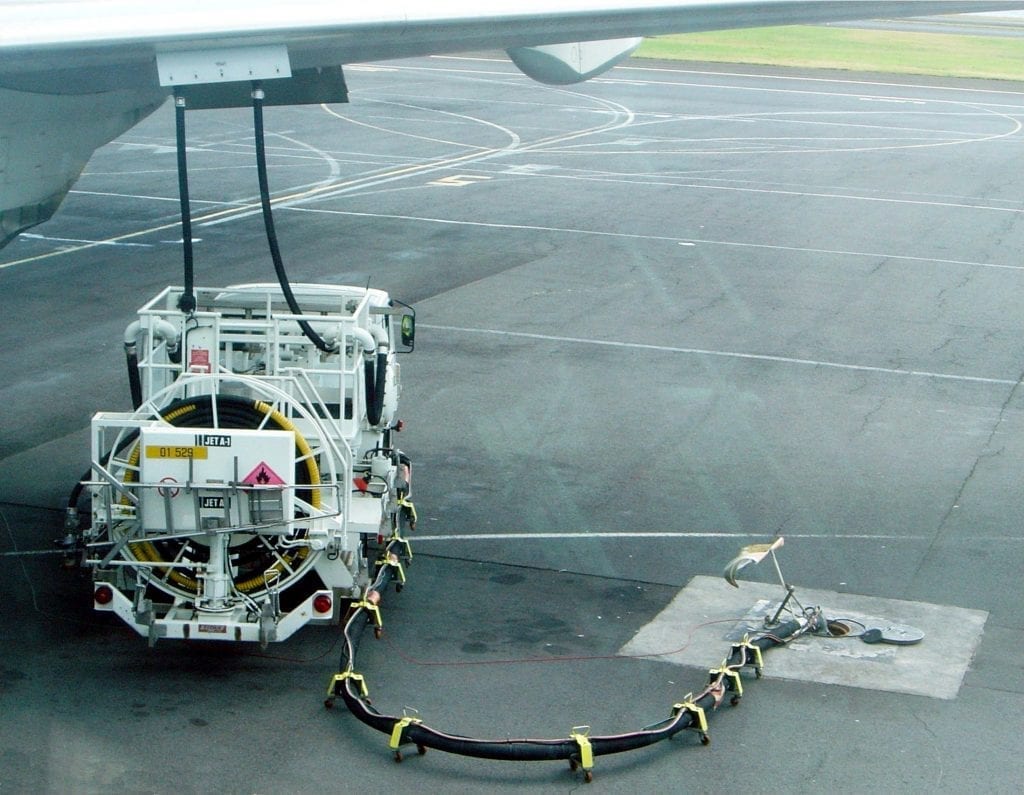 Jet_a1_truck_refueling_dsc04316-1024x795.jpg