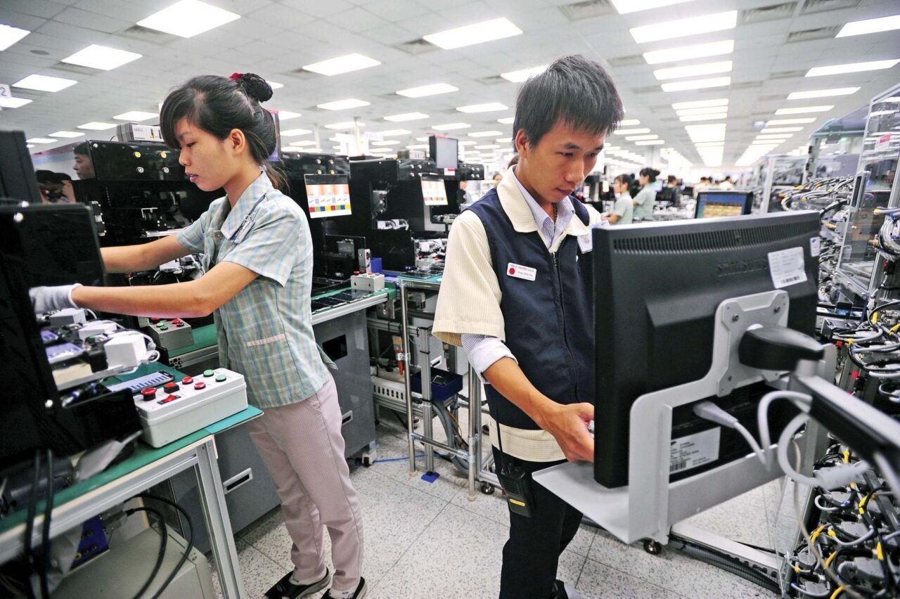 vietnam workers