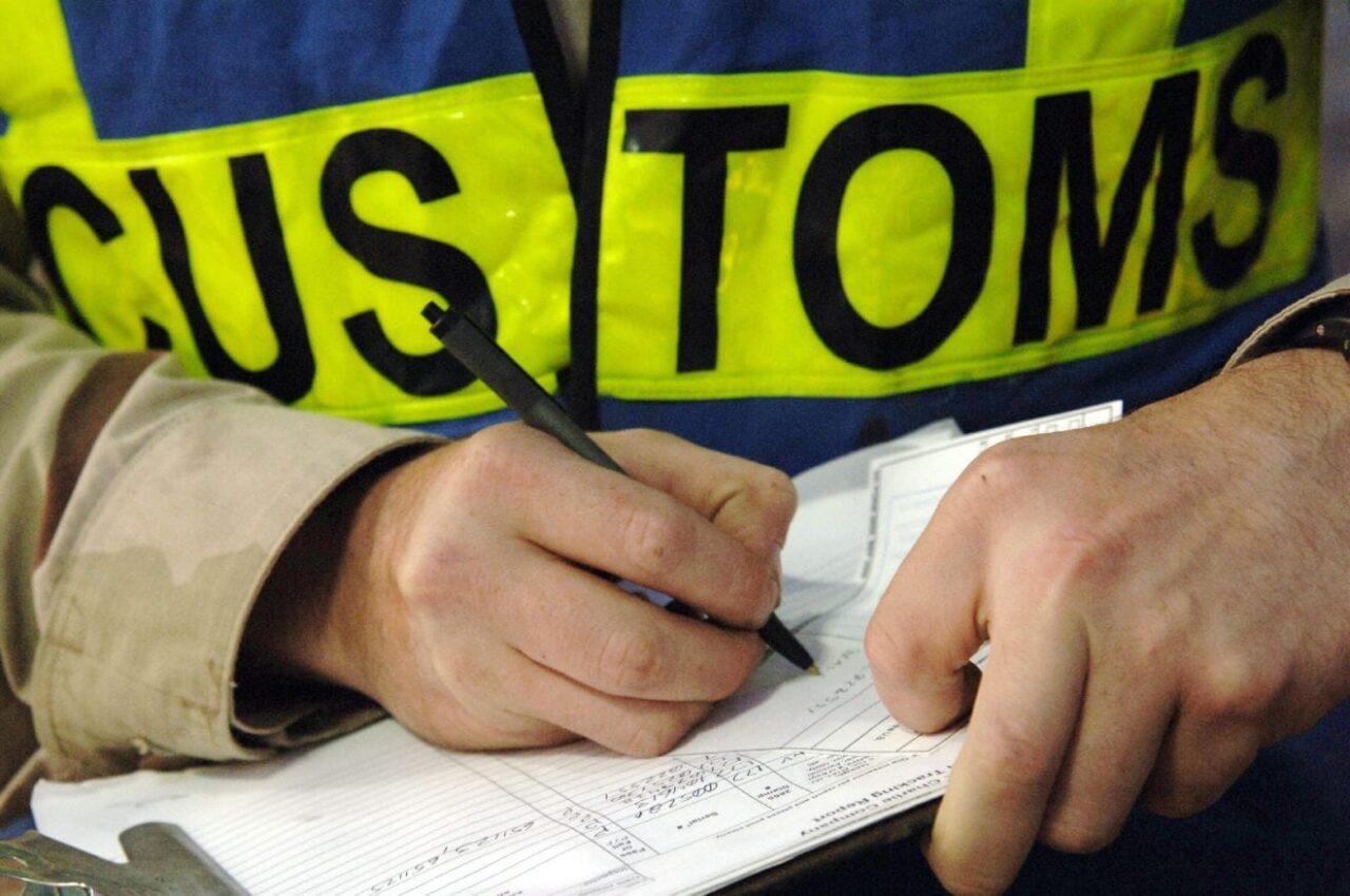 customs clearing