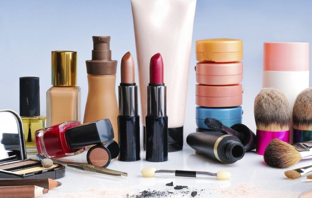 fake-cosmetics-1-1024x650.jpg