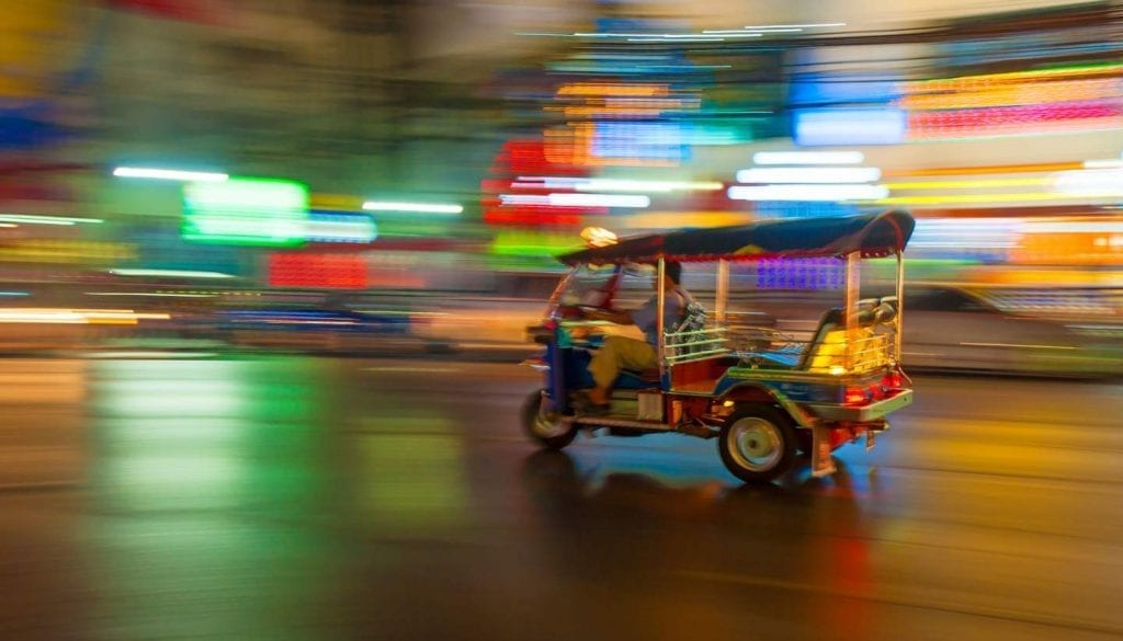 Think-Thailand-Bangkok-Tuktuk-159171902-javarman3-copy-1024x585.jpg