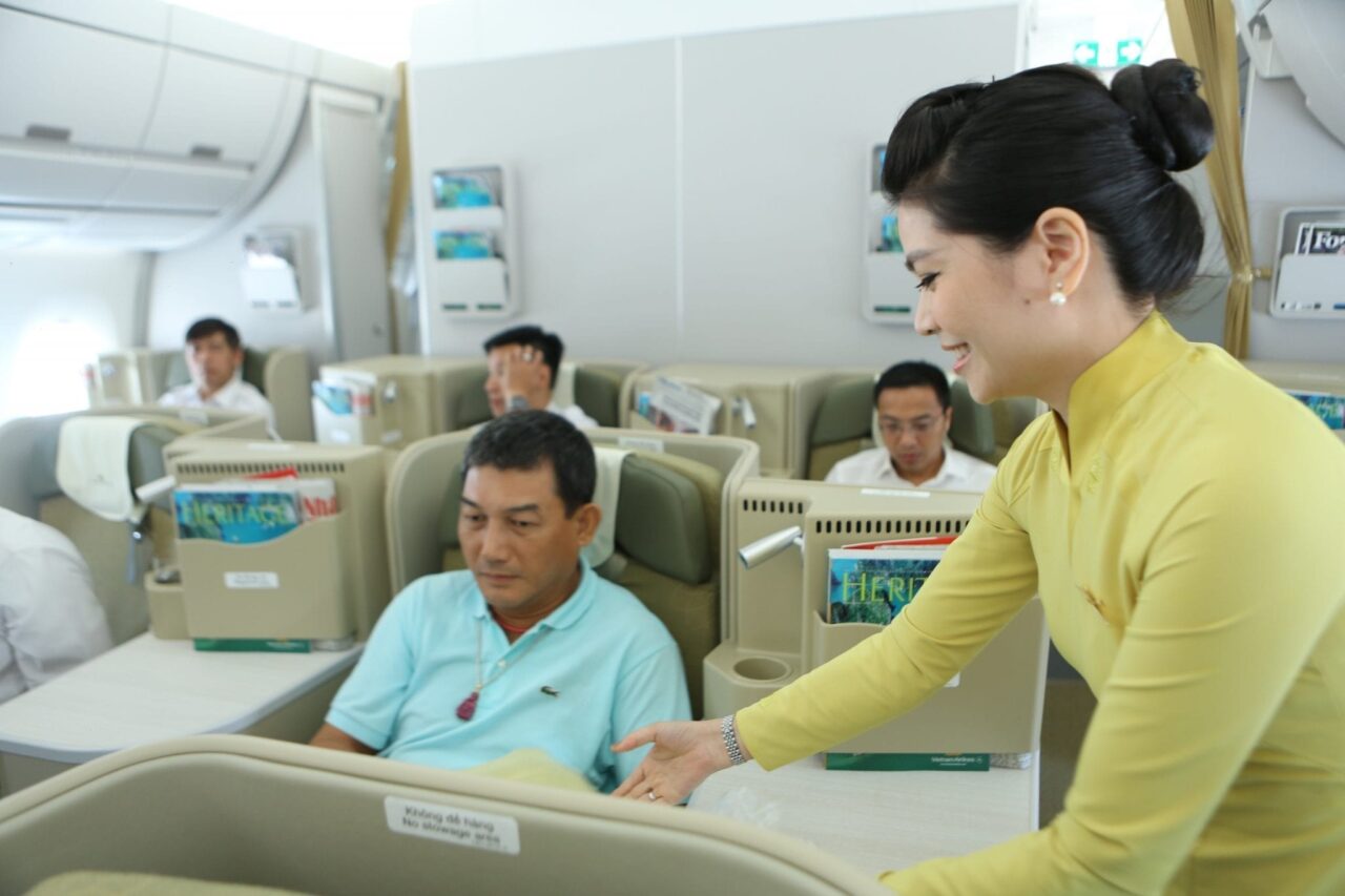 Vietnam Airlines Crew