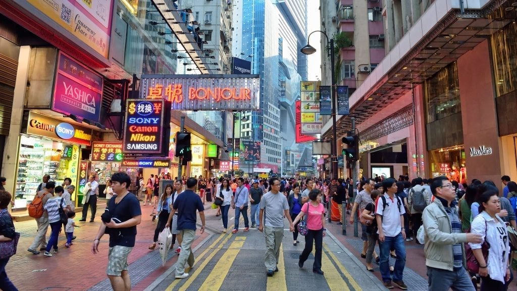 Hong-Kong-Shoppers-1024x576.jpeg