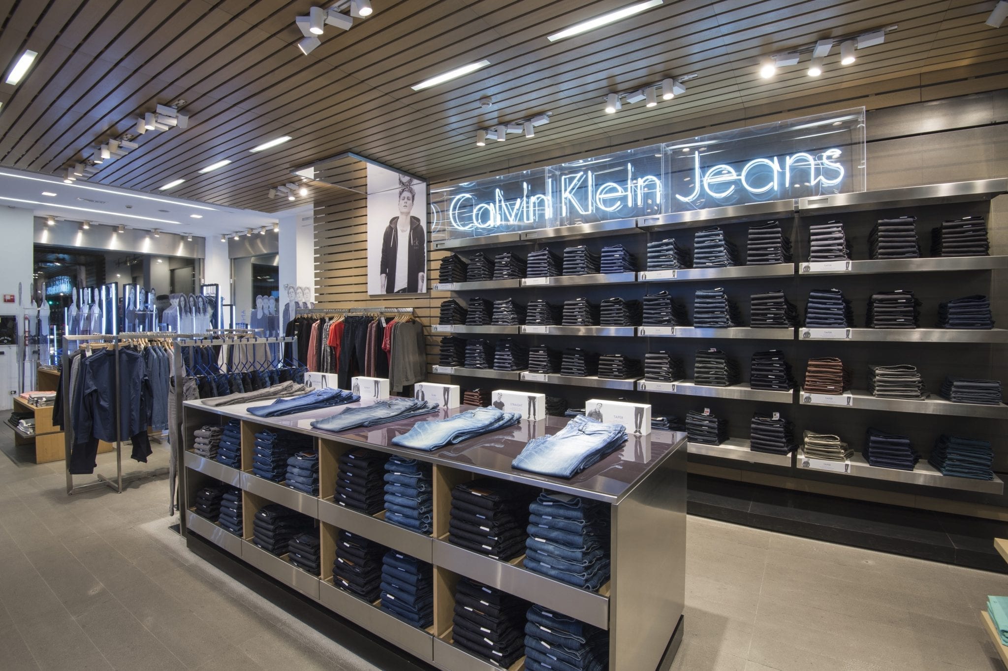 Descubrir 80+ imagen calvin klein retail store