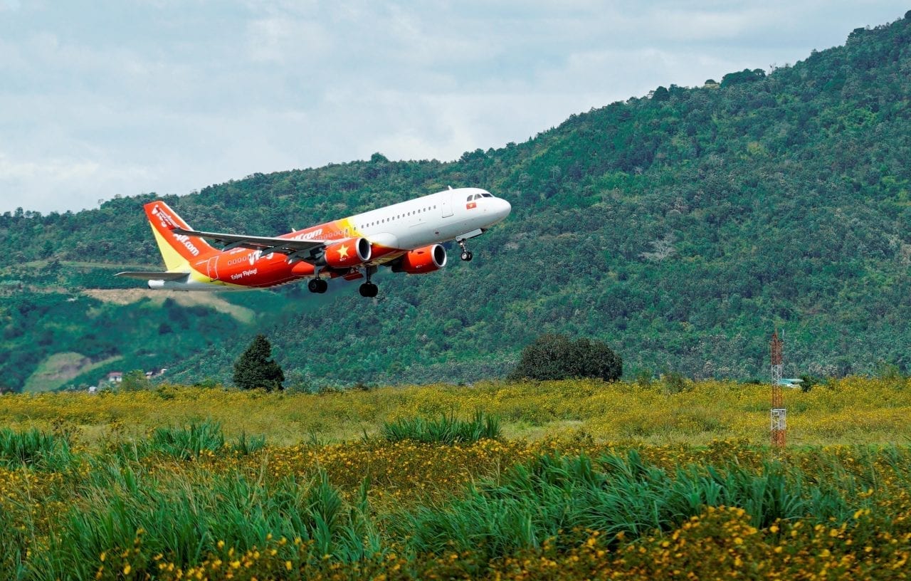 A-Vietjet-Aircraft-on-a-take-off-1280x816.jpg