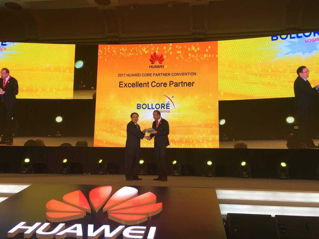 Huawei-Awards-Bolloré-Logistics-with-Two-Honors-1280x960.jpg