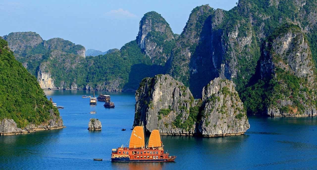 vietnam-tourism-1280x685.jpg