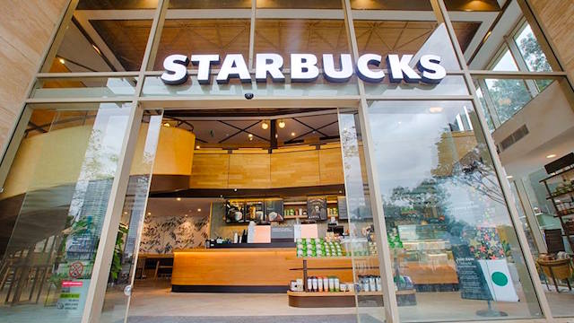 Starbucks-Da-Nang-Vietnam.jpg