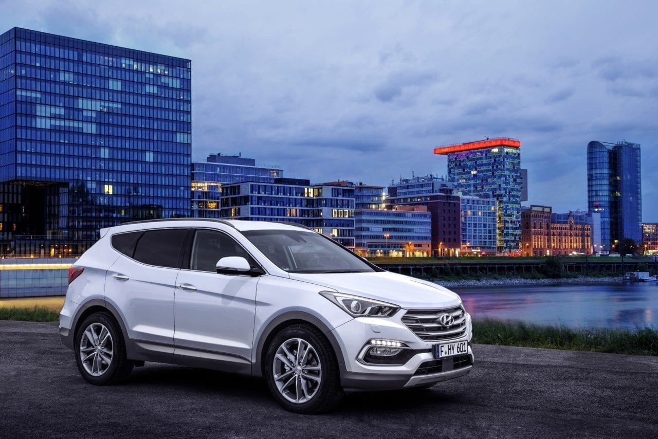 hyundai-santa-fe-1280x854.jpg