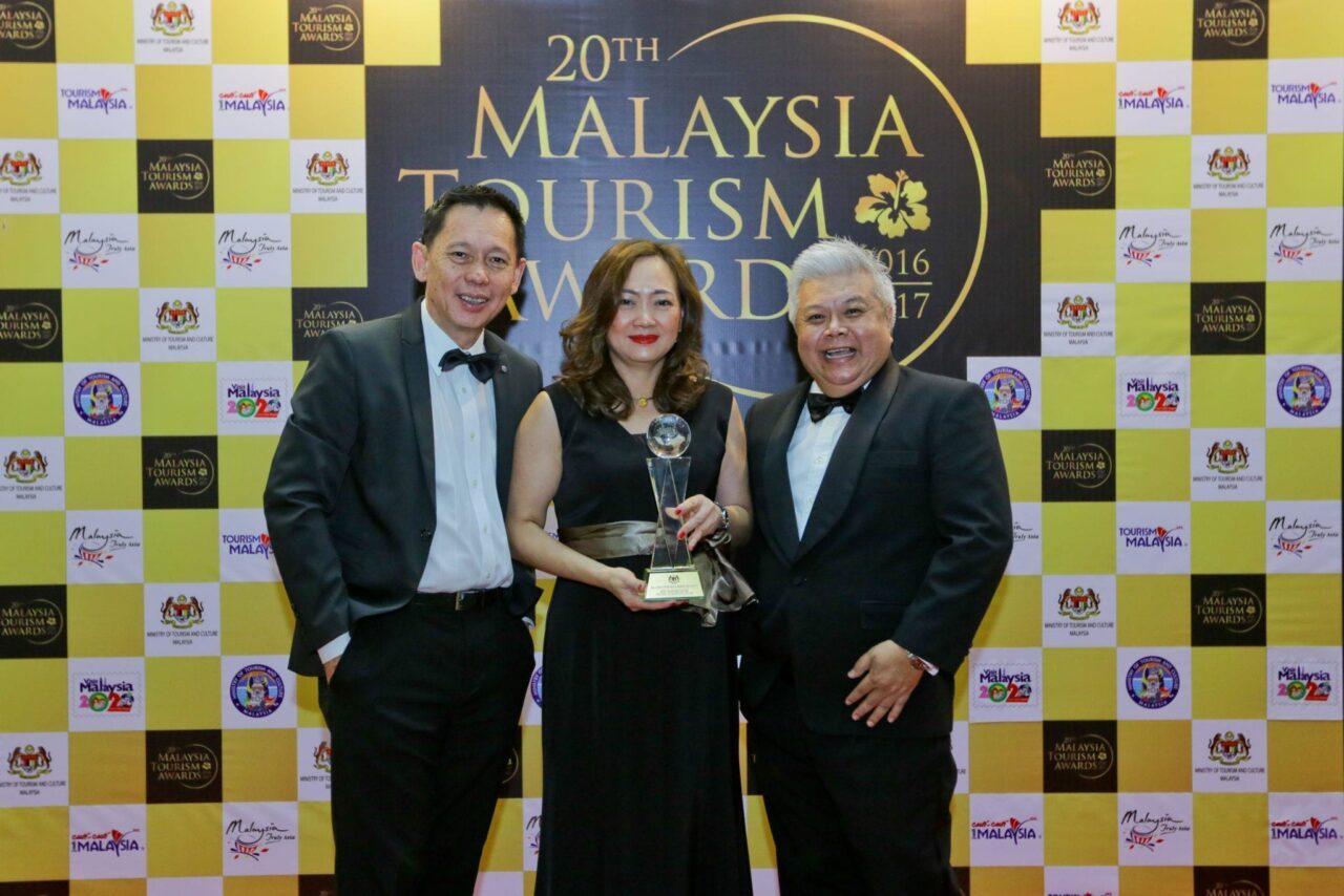 From left CEO of Sunway Malls Theme Parks HC Chan General Manager of Sunway Putra Mall Phang Sau Lian and COO of Sunway Malls Kevin Tan