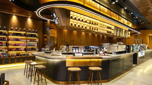 Starbucks-ifc-mall-store_Starbucks-Reserve™-Coffee-Experience-Bar_1