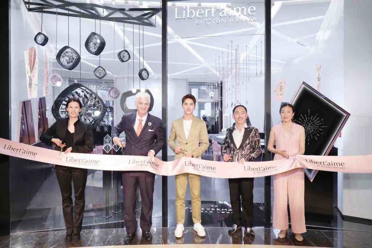 Forevermark_Shanghai_Ribbon_Cutting-1280x854.jpg