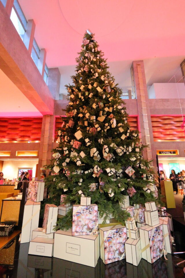 Jo Malone London Christmas tree at T Galleria by DFS Okinawa 683x1024