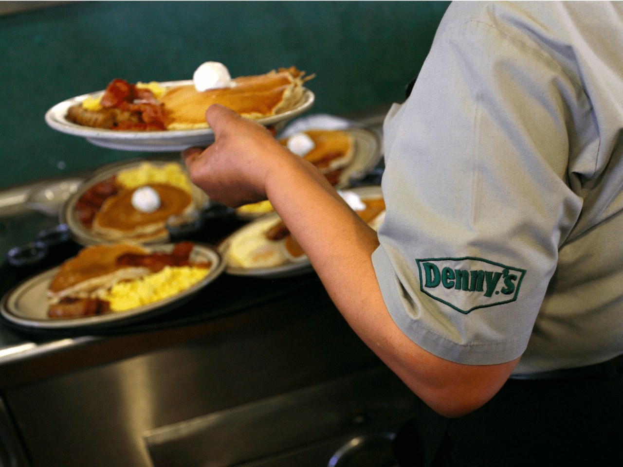 dennys-1280x960.png