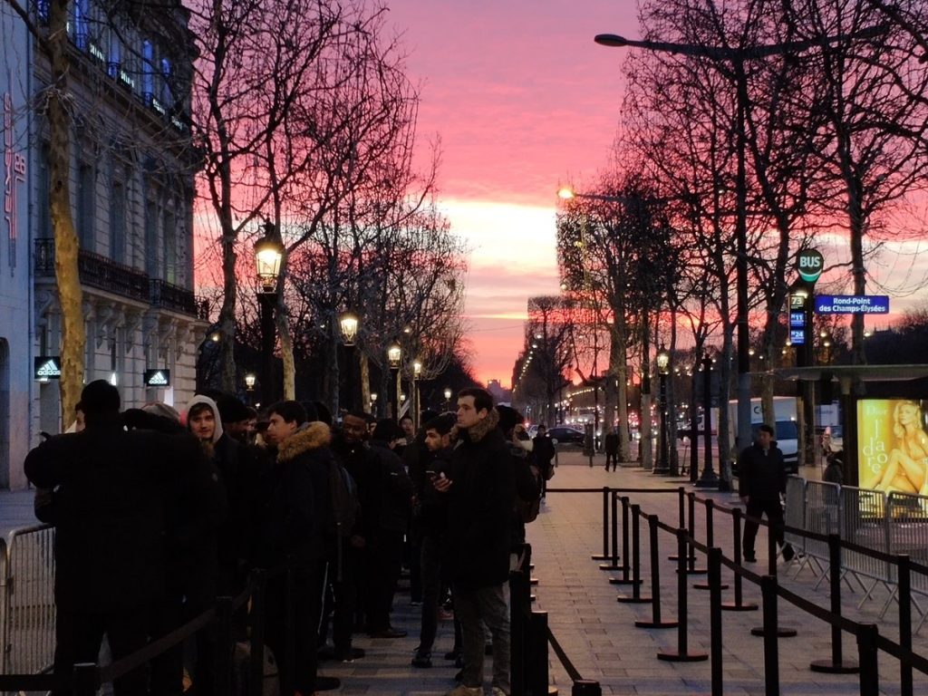 Mi-Store-Paris2.jpg