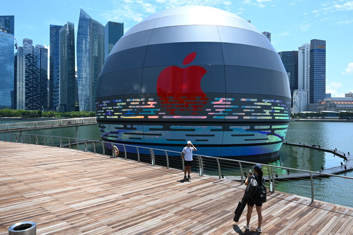 Apple-Singapore.jpg