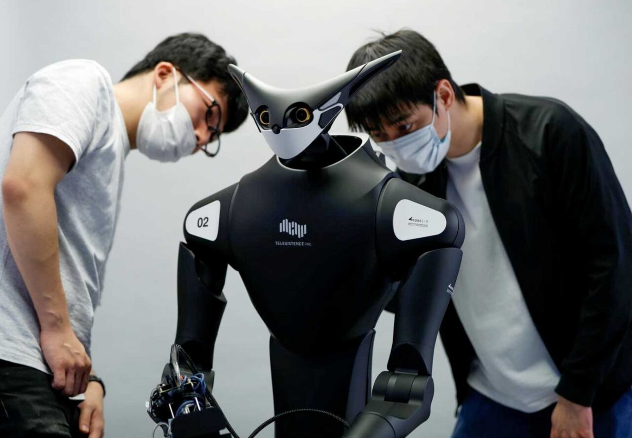 Family Mart Robot Tokyo Telexistence