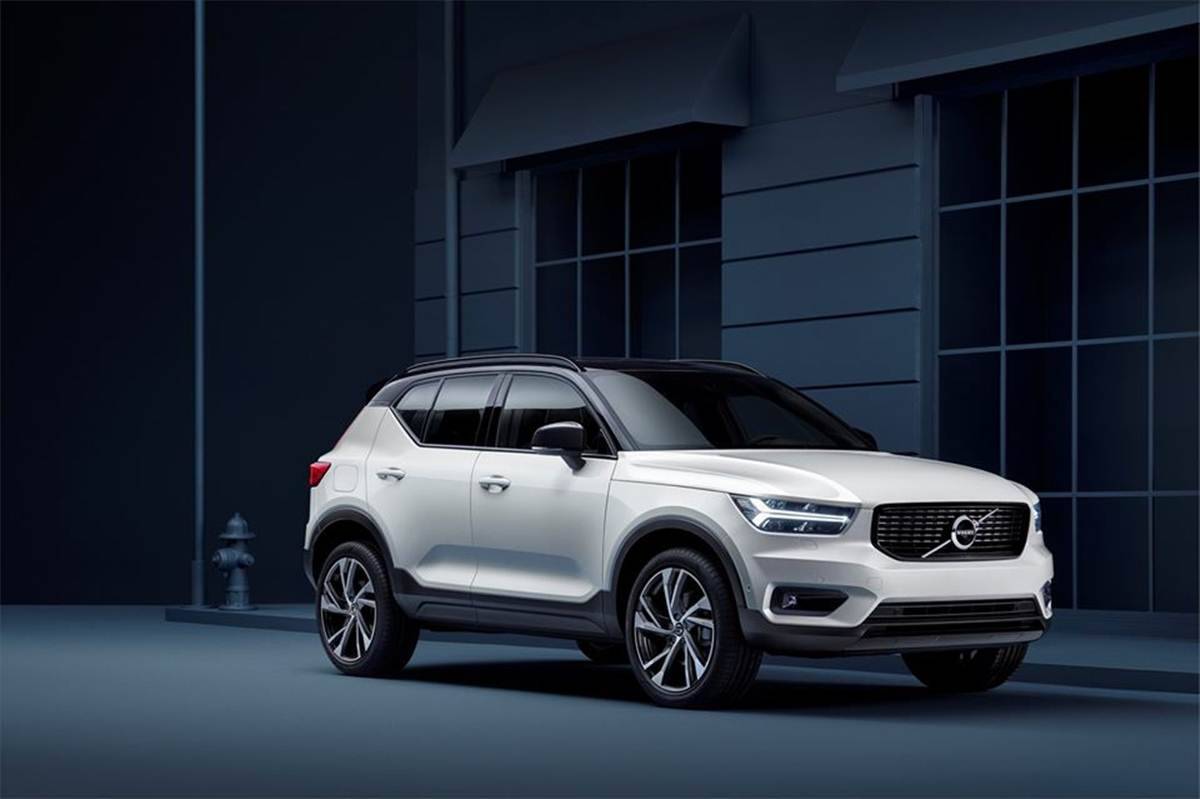 Volvo-XC40-T4-R-Design-1200.jpg