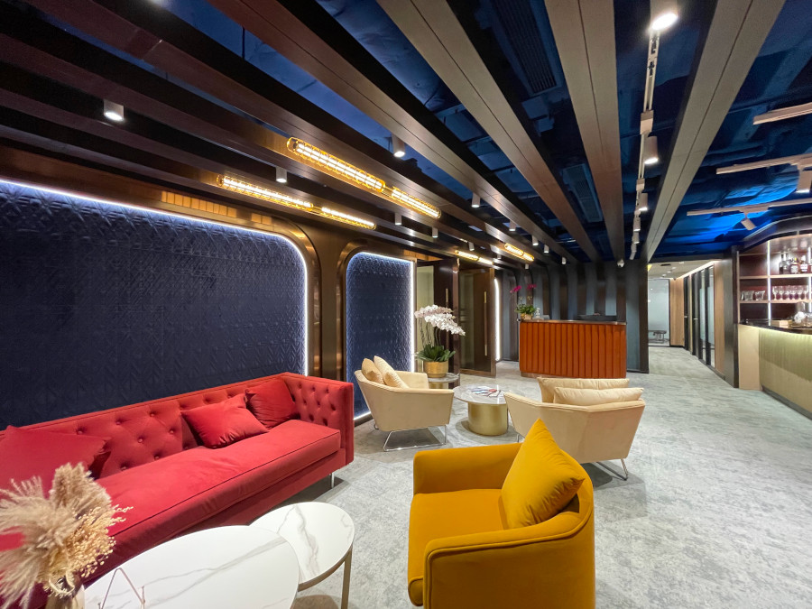 Co-Working Spaces vs Serviced Offices in Hong Kong: Which is Right for Your Business?