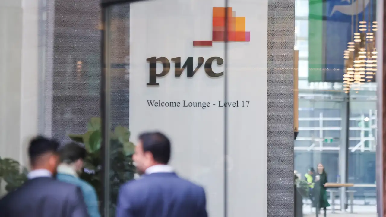 pwc-grijpt-in-bij-australisch-kantoor-na-belastingschandaal.webp