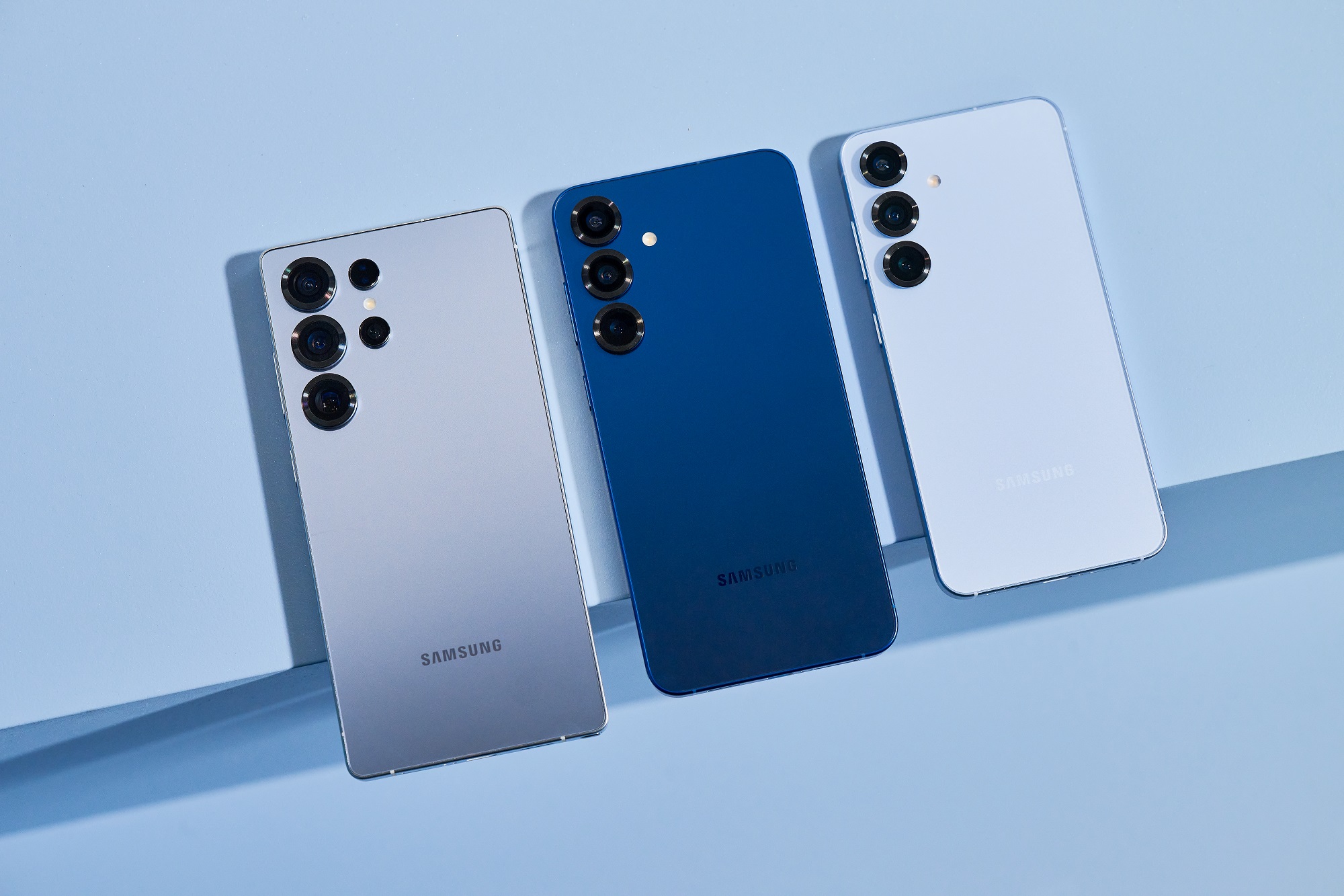Galaxy S25 Edge Rival: Record-Breaking Design Revealed Galaxy S25 Edge Rival: Record-Breaking Design Revealed